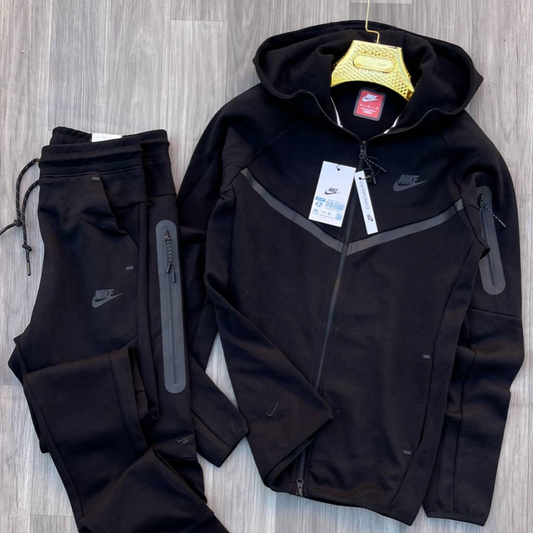 Chandal Nike Tech Fleece